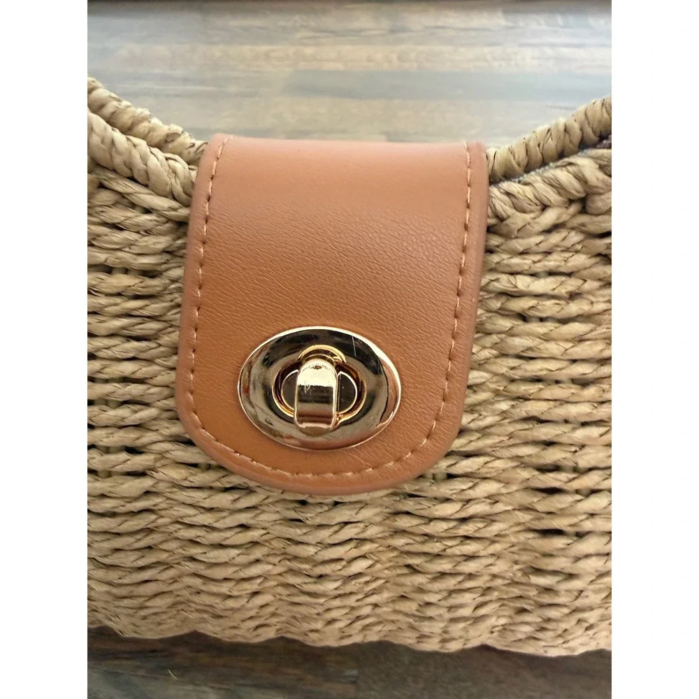 Woven Straw Crossbody Bag Tan Gold Chain Strap Turn Lock‎ Summer Beach Clutch